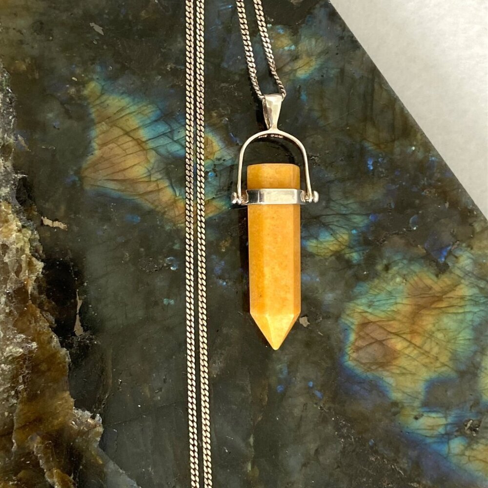 Sterling Silver 925 Whitney Kelly Gemstone Yellow Jadeite Point Pendant Necklace